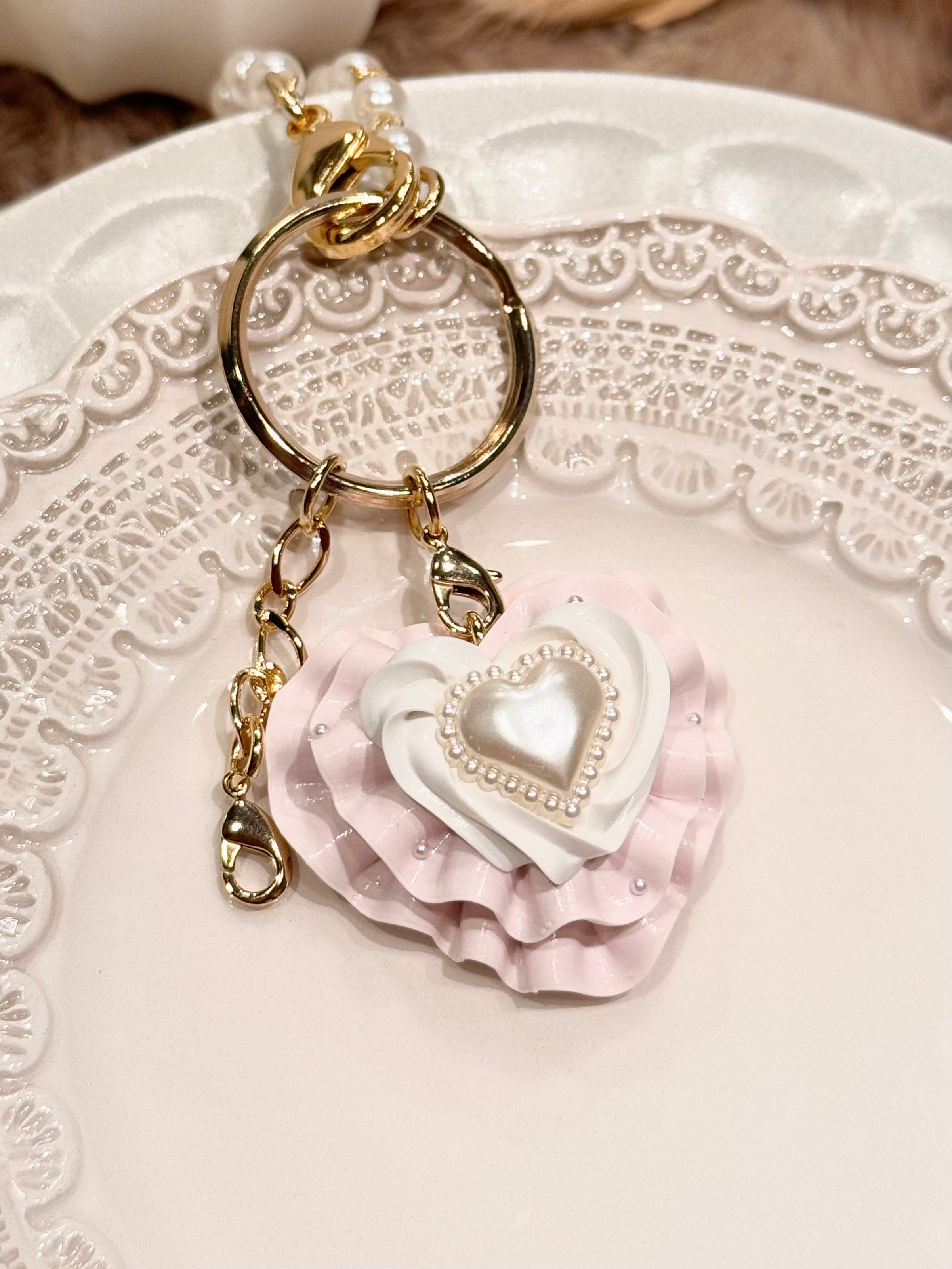 【限定受注販売】 フリルハートホイップ バッグチャーム/ストラップ/マグネット