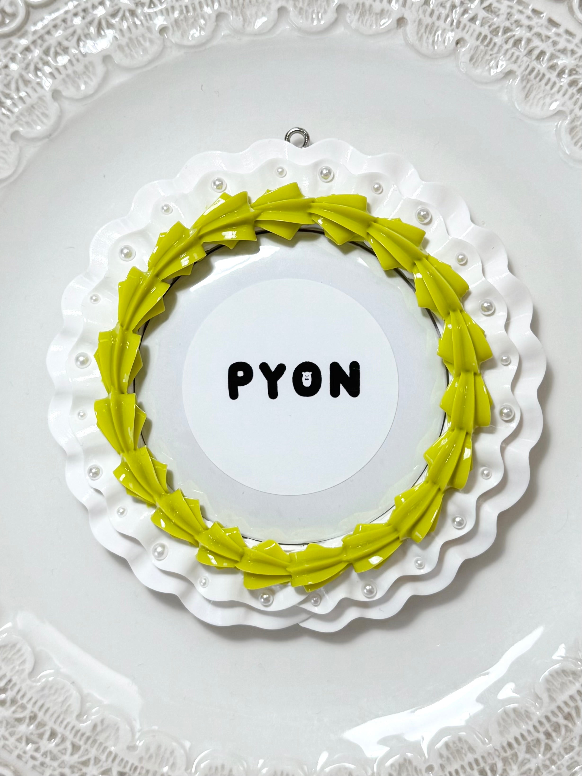 【限定受注販売】 フリルホイップ 缶バッジロゼット