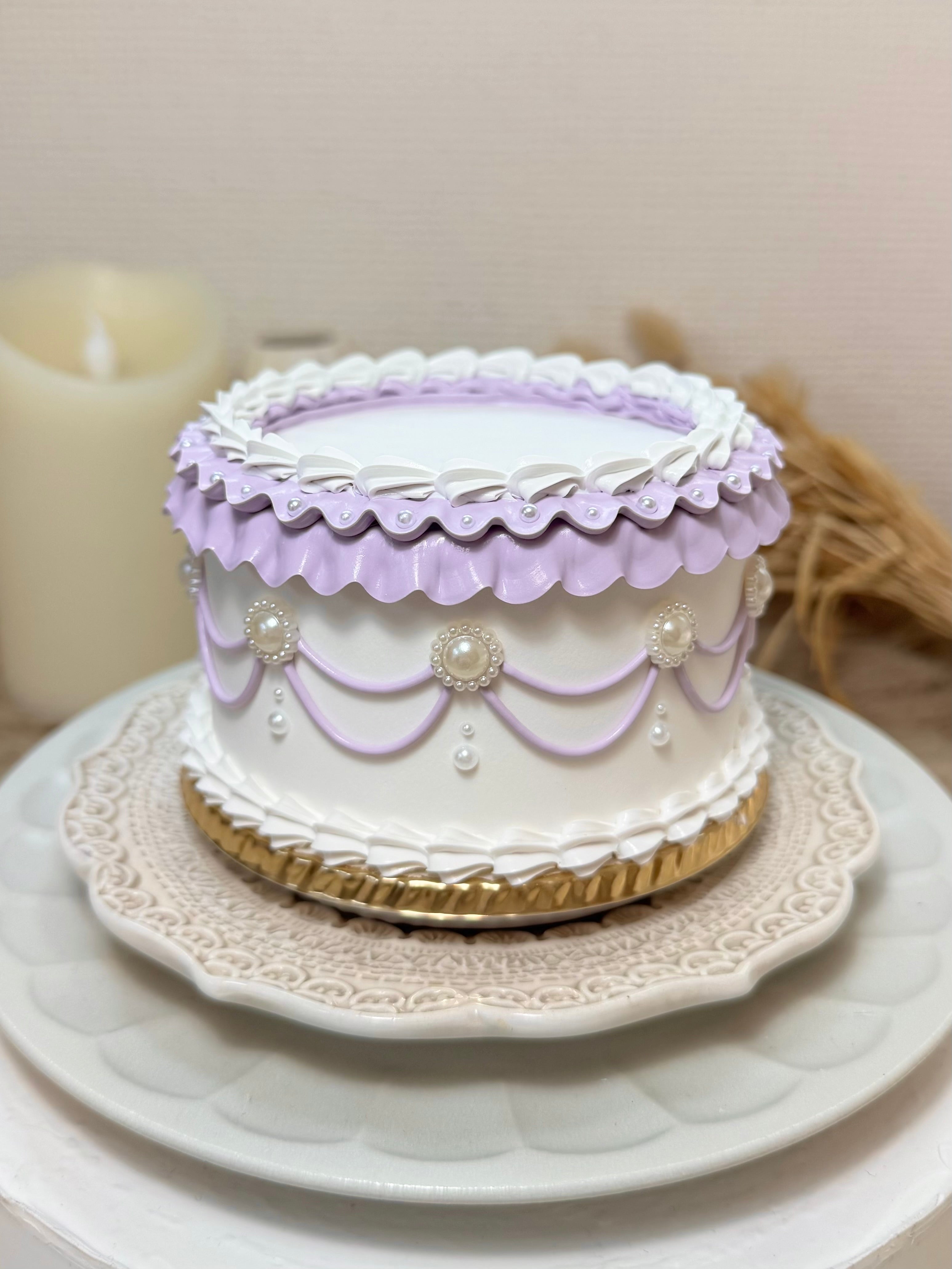 【限定受注販売】フリルホイップホールケーキ