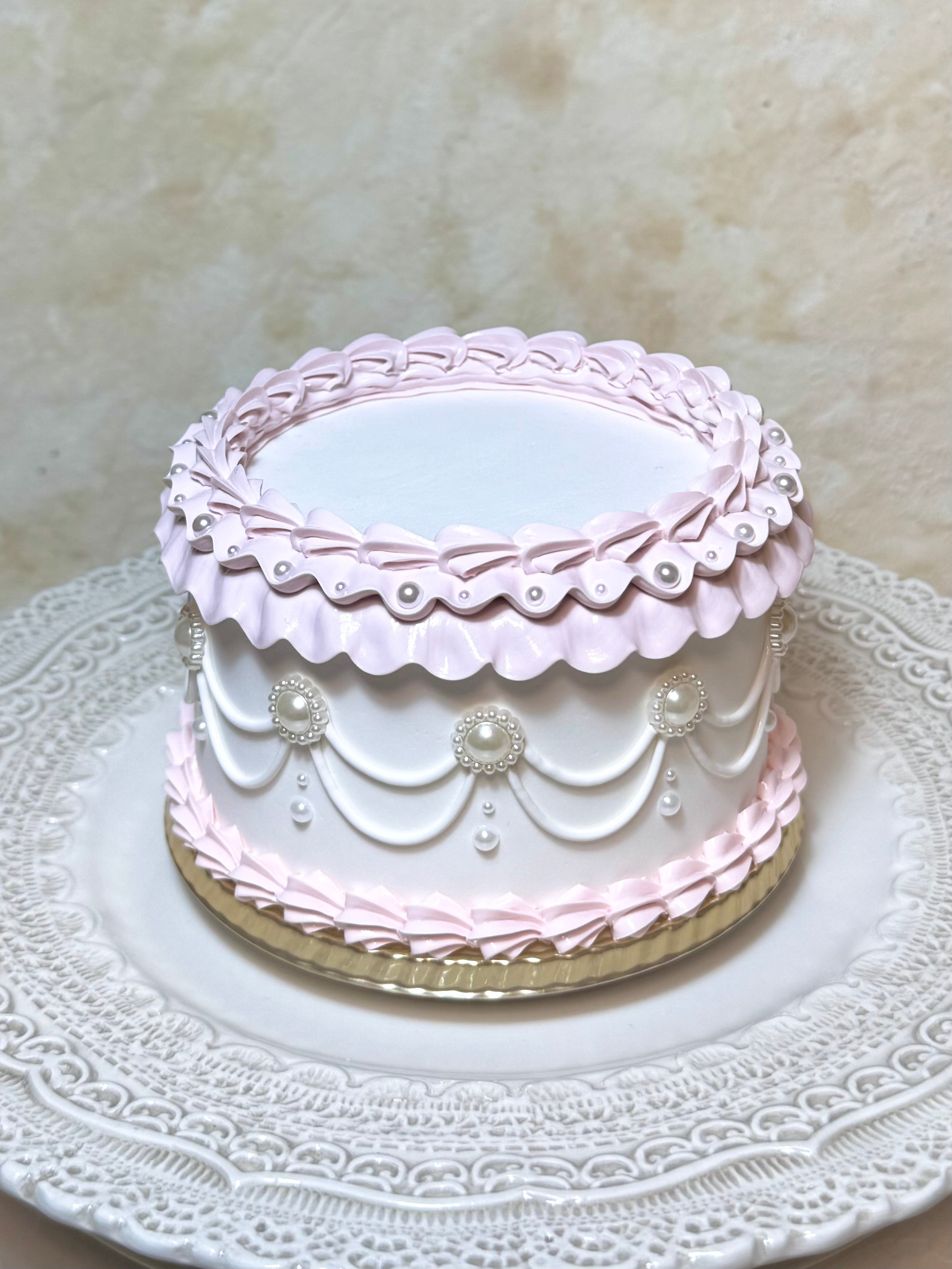 【限定受注販売】 フリルホイップ ホールケーキ