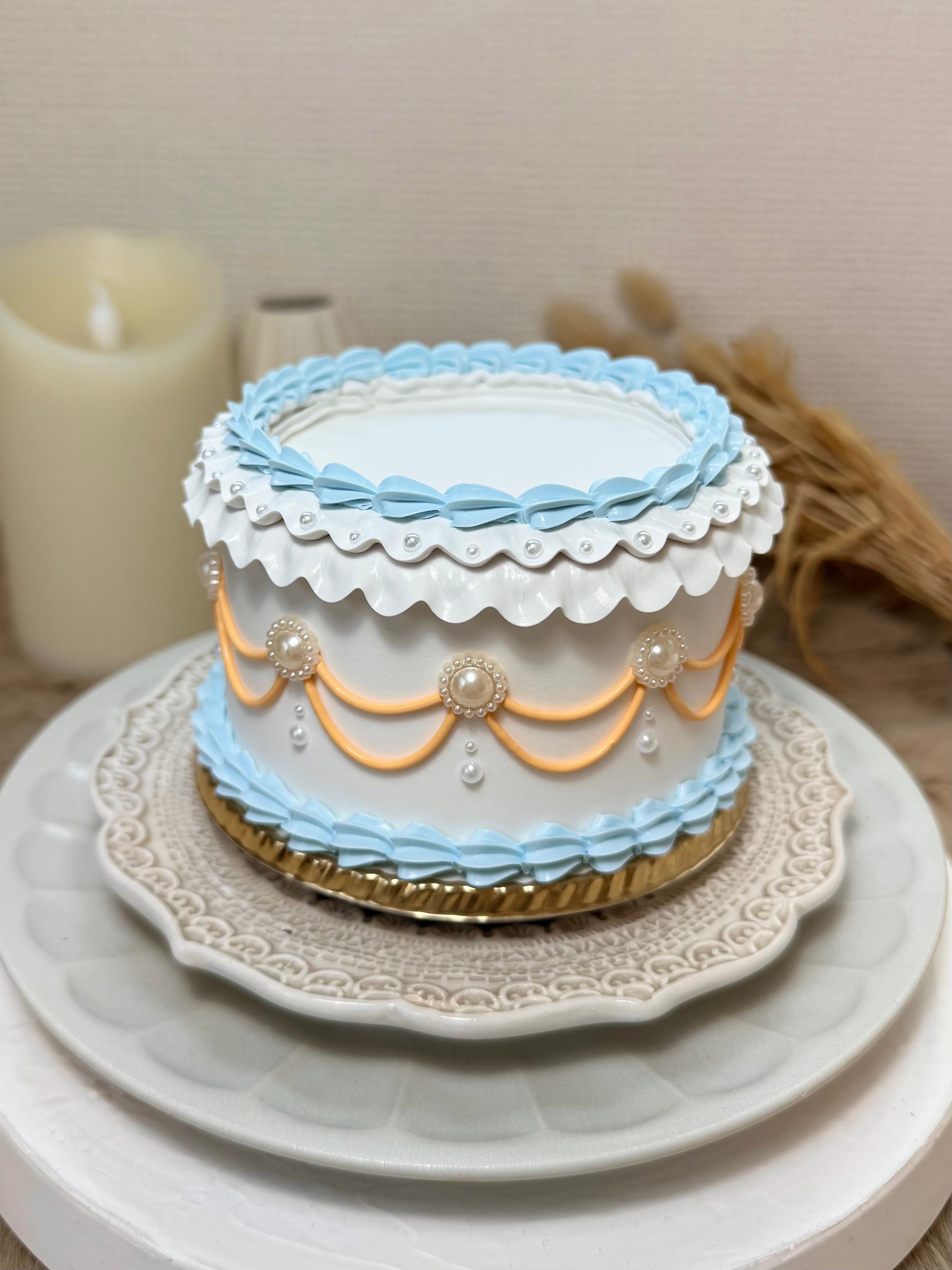 【限定受注販売】フリルホイップホールケーキ