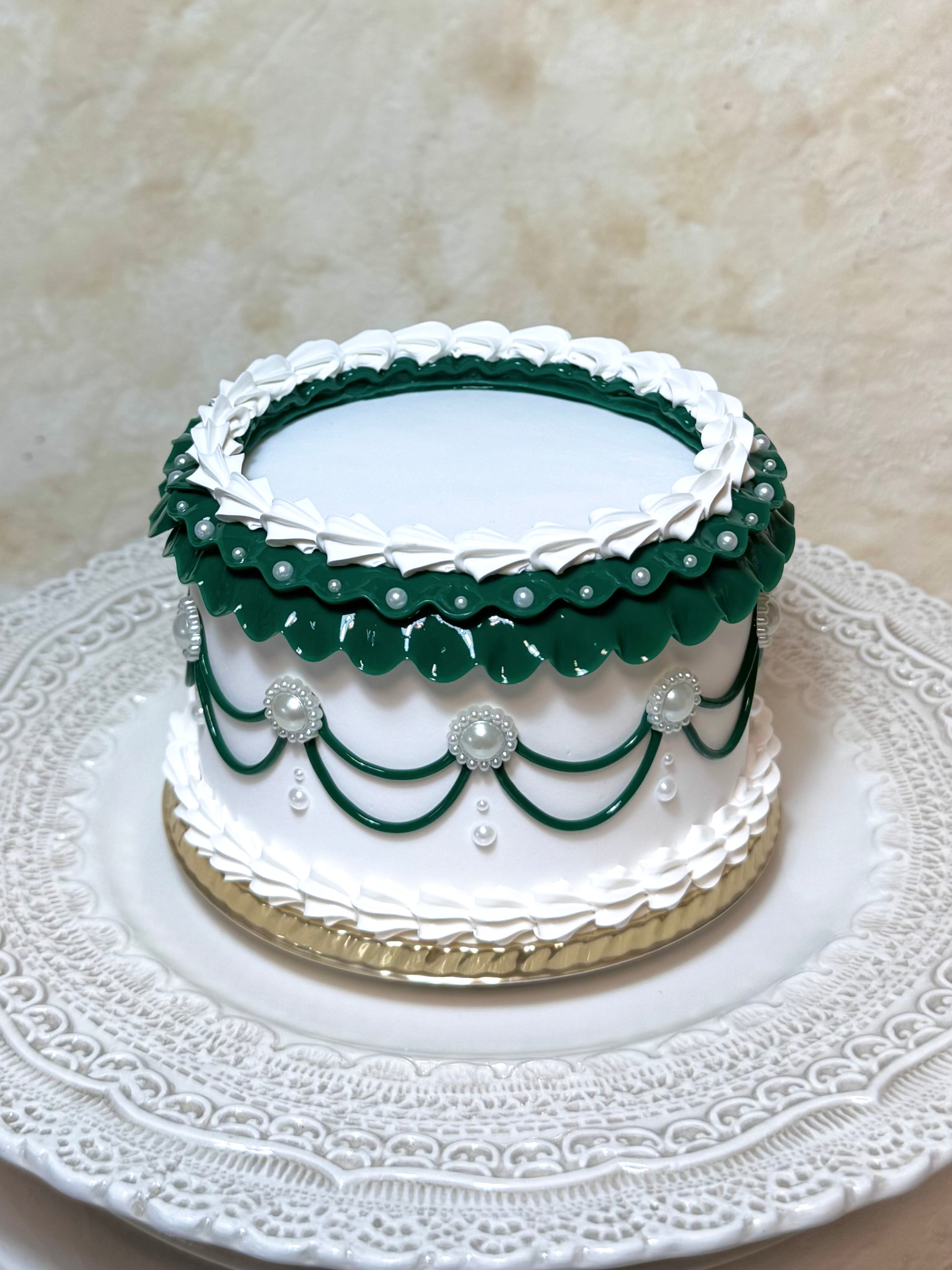 【限定受注販売】 フリルホイップ ホールケーキ