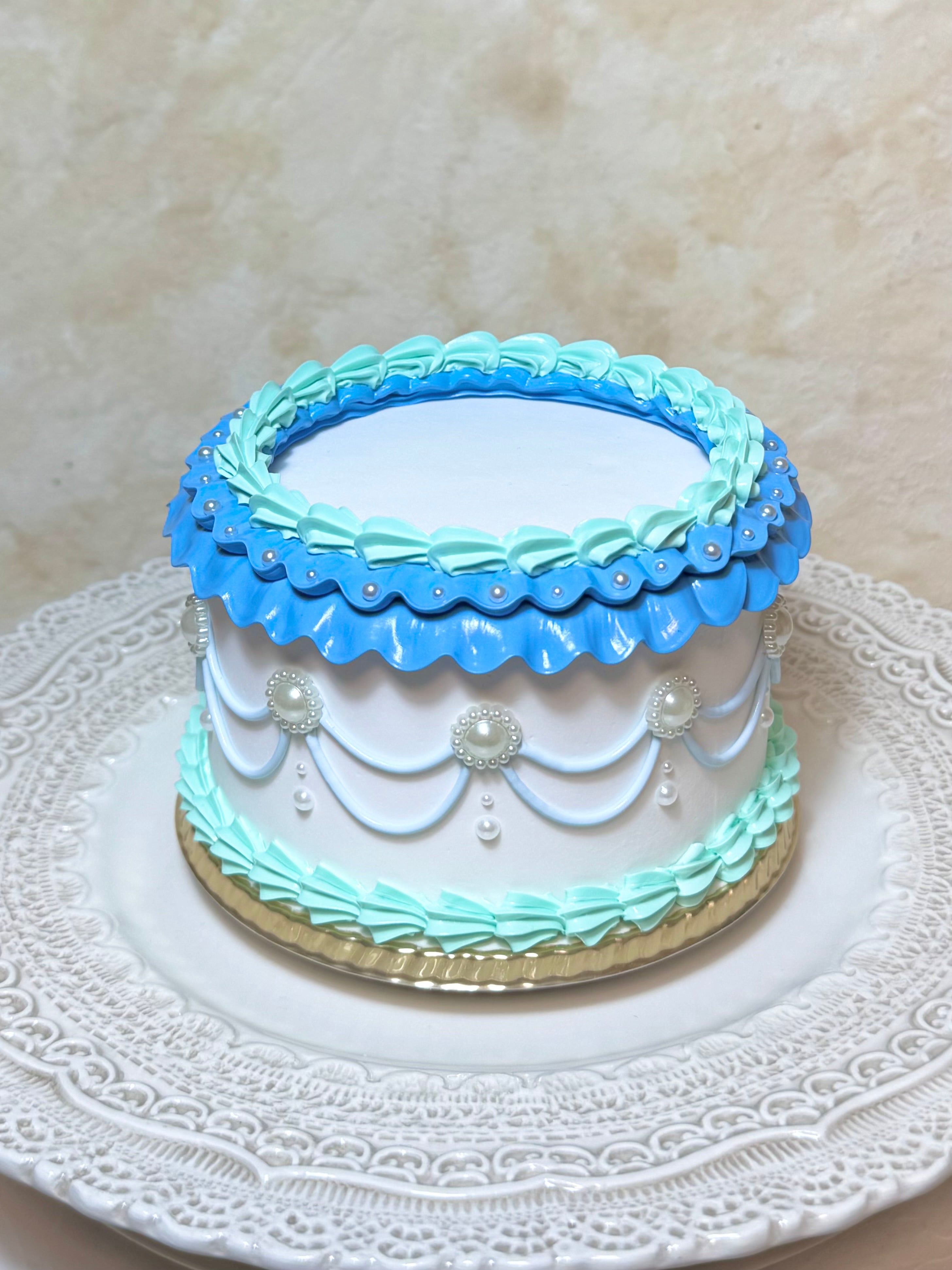 【限定受注販売】 フリルホイップ ホールケーキ