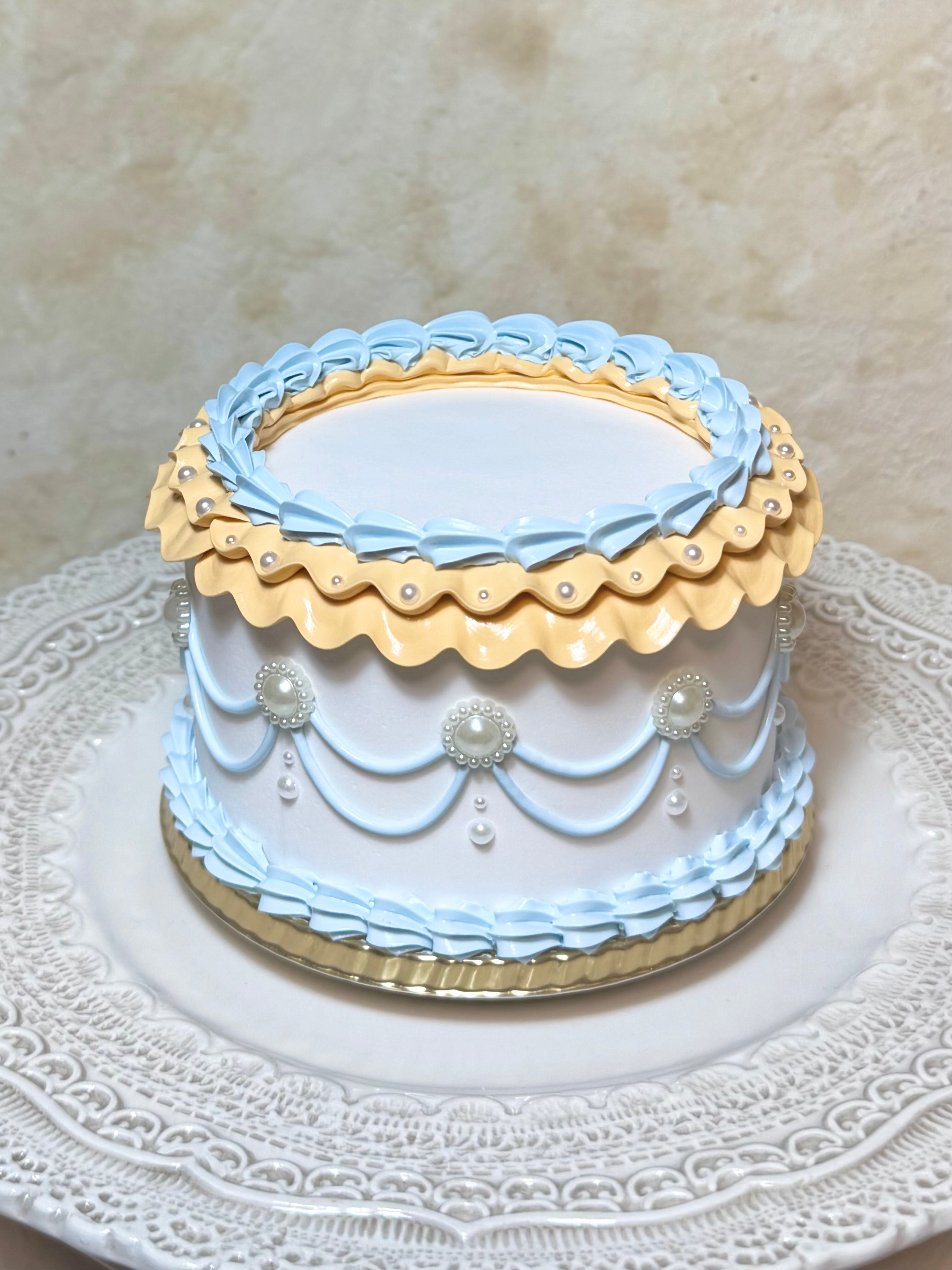 【限定受注販売】 フリルホイップ ホールケーキ