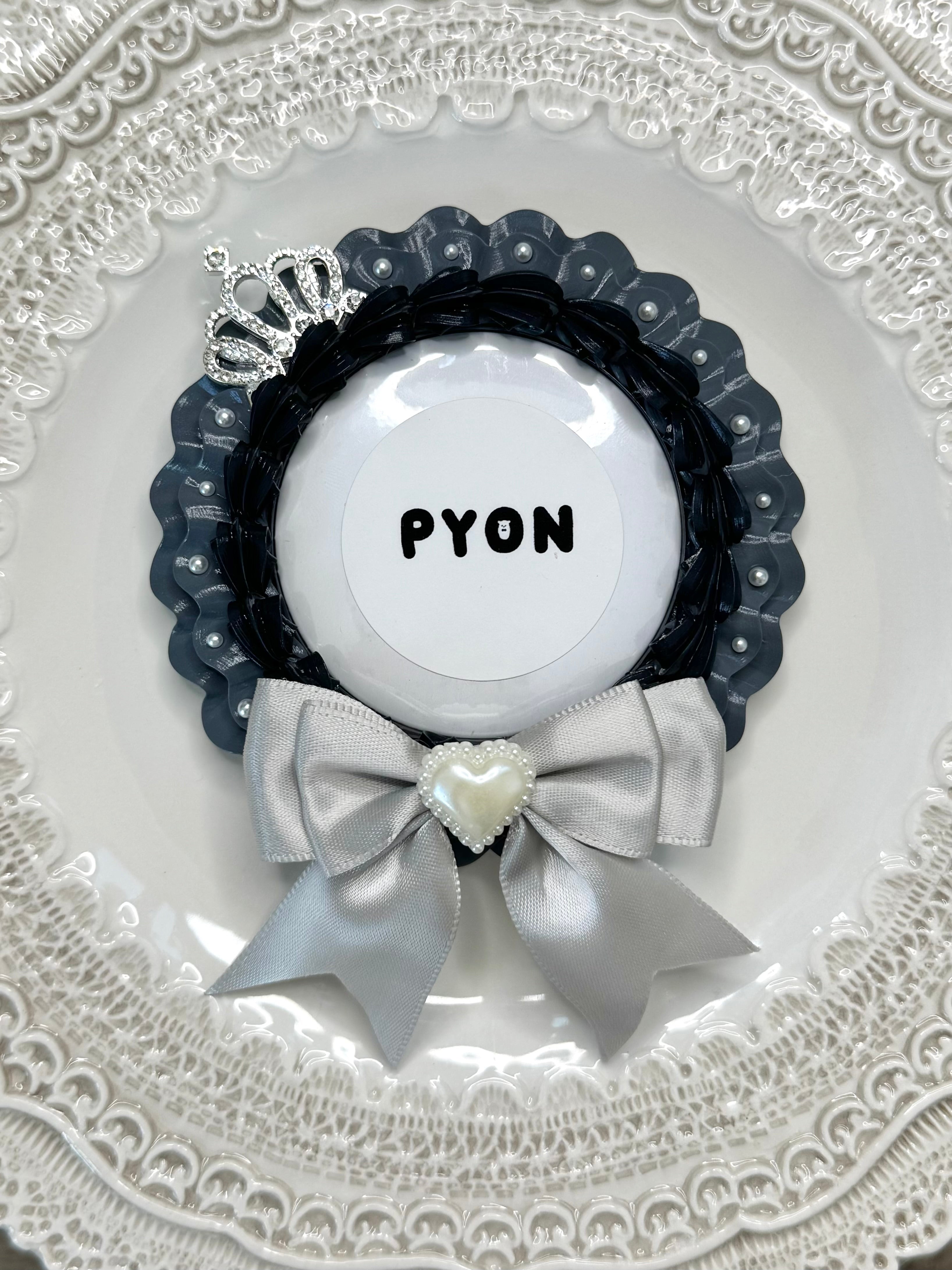 【限定受注販売】 フリルホイップ 缶バッジロゼット