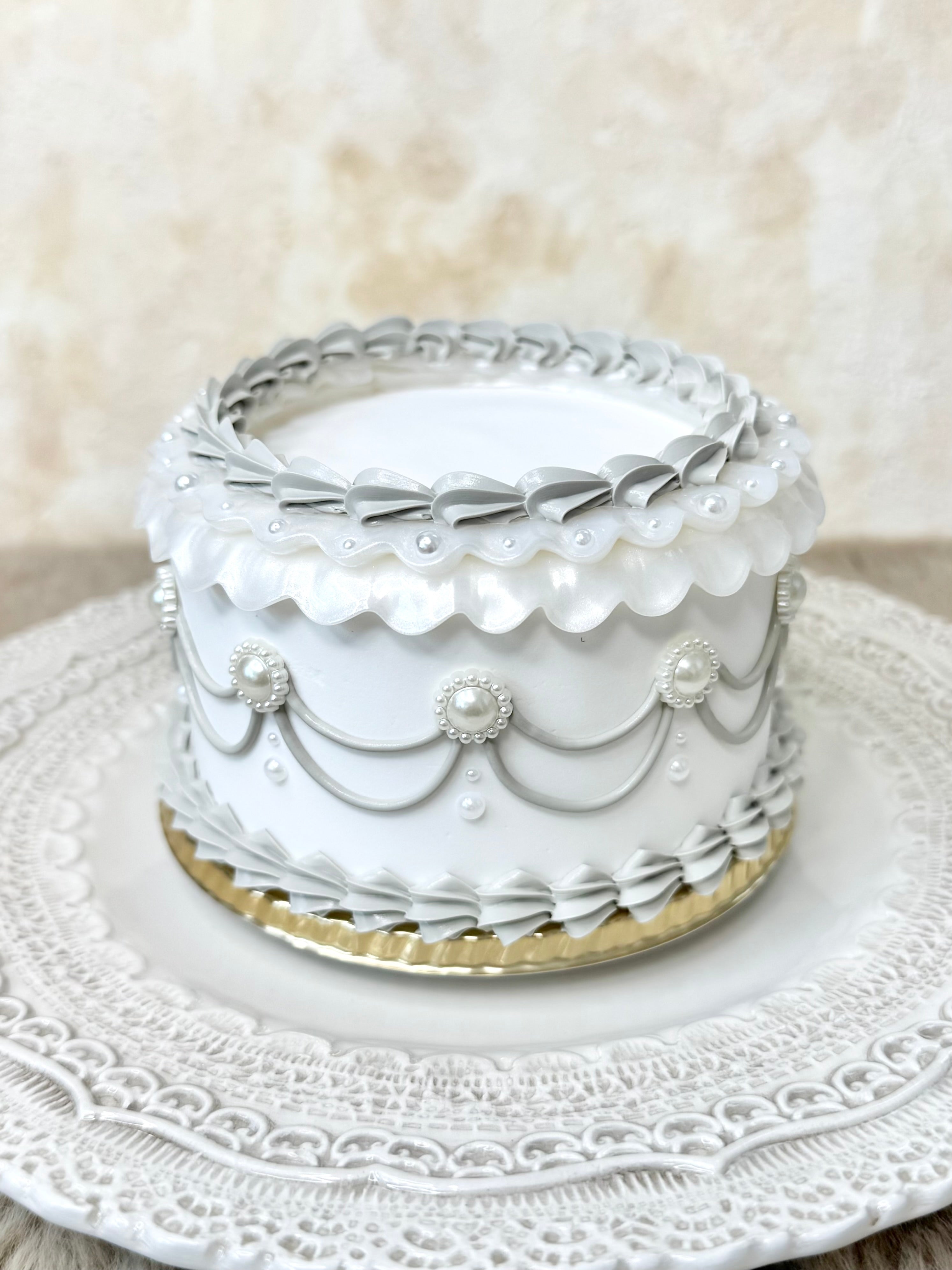 【限定受注販売】 フリルホイップ ホールケーキ