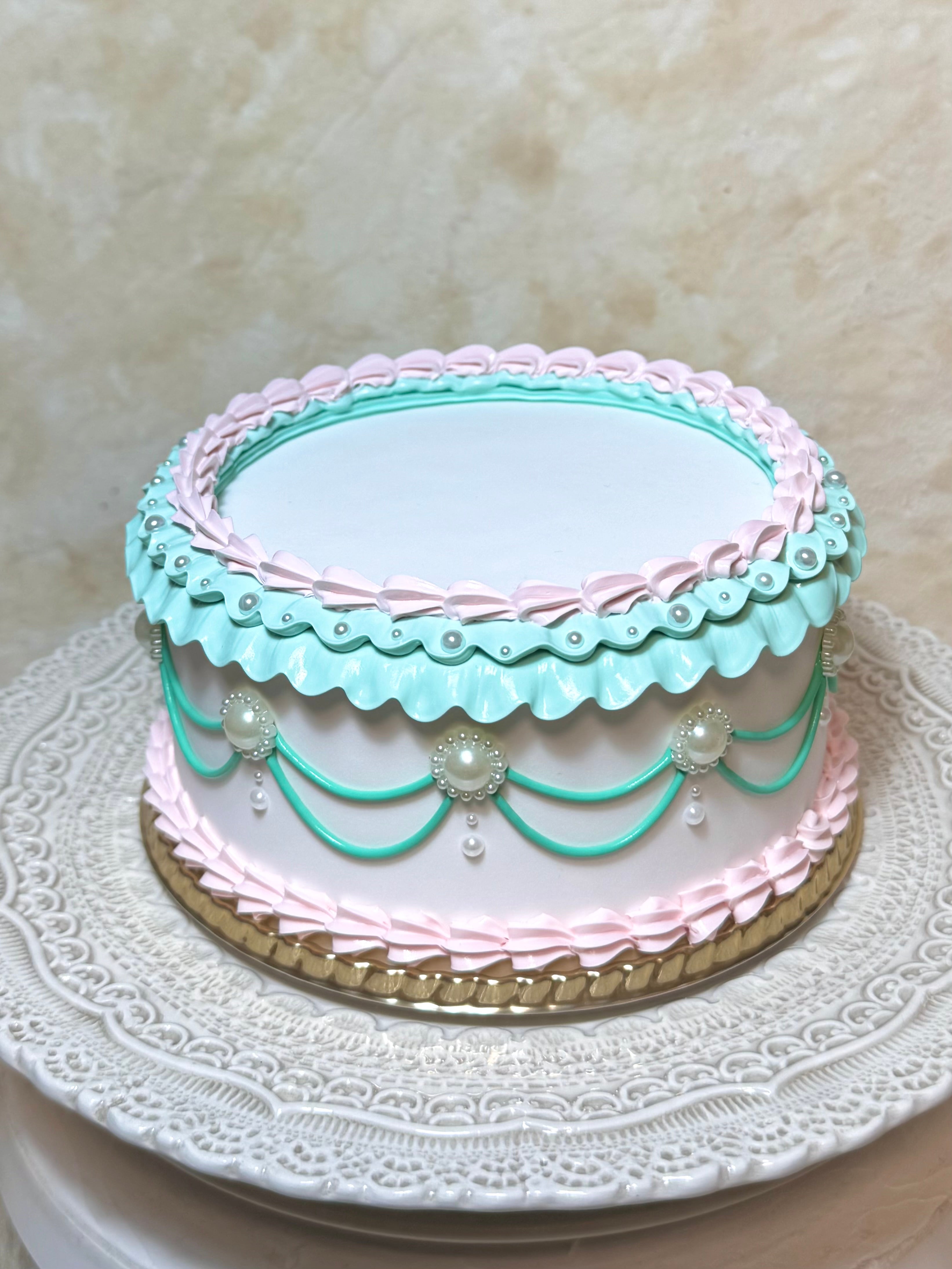 【限定受注販売】 フリルホイップ ホールケーキ