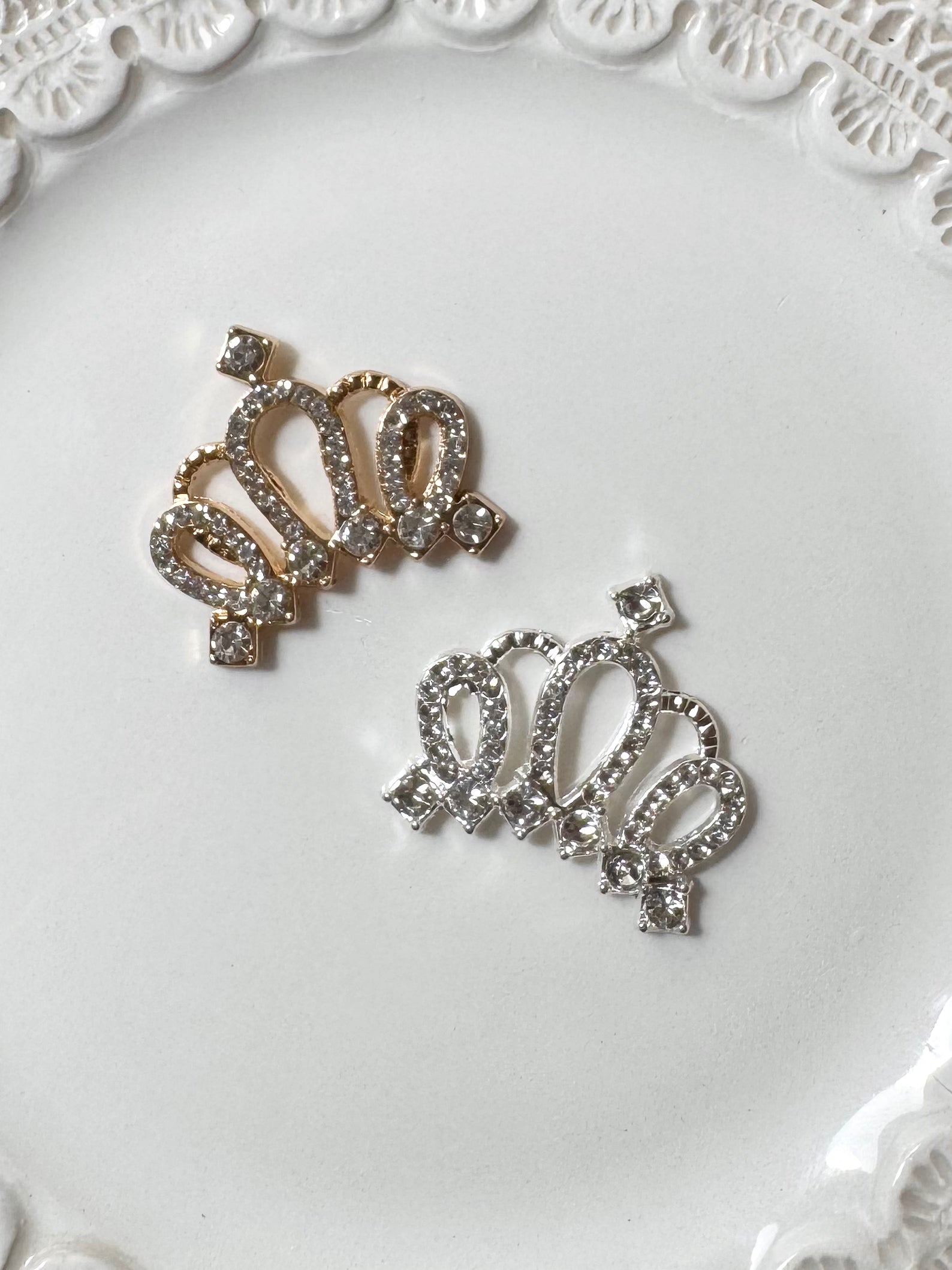 【限定受注販売】 フリルホイップ 缶バッジロゼット